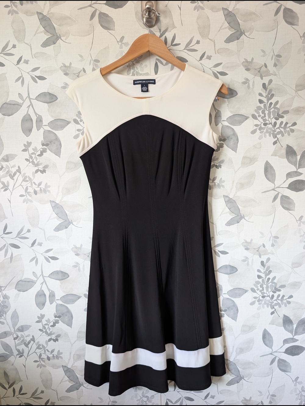 Mod Style Black and White Sleeveless Fit-and-Flare Dress